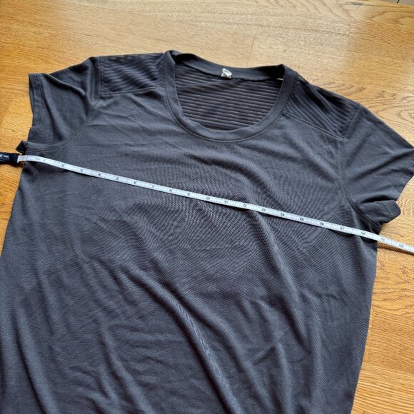 Old Navy Active Tops Bundle Gray Black Size Medium - Picture 11 of 14